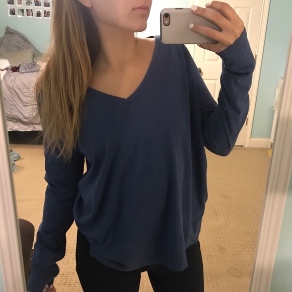 Old Navy long sleeve t shirt - Picture 1 of 3